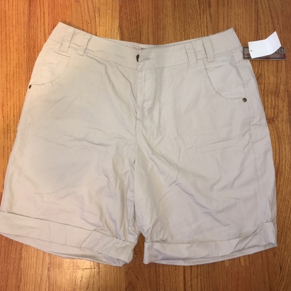 Khaki Bermuda shorts