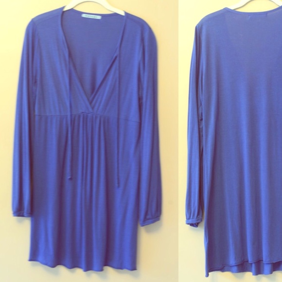 Velvet v-neck tunic with tie; slinky + sassy!