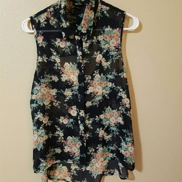 🌹Floral Sheer Top🌹