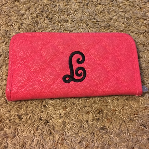 Initials Inc. wallet with a big "L"