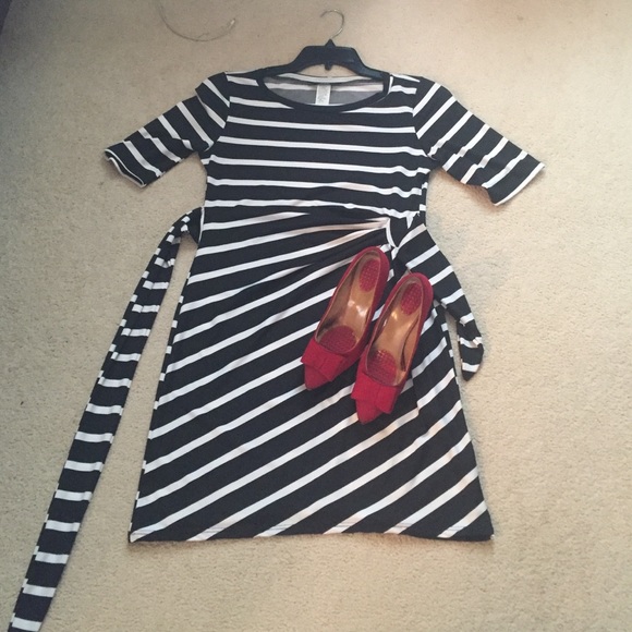 Black and white striped dress - Picture 1 of 3