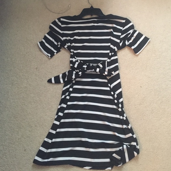 Black and white striped dress - Picture 3 of 3