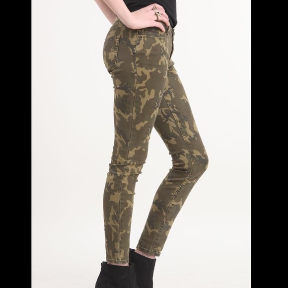 PacSun Camoflauge Jeans