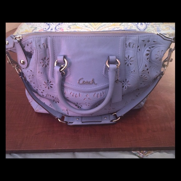 Authentic Coach purse! - Picture 1 of 3