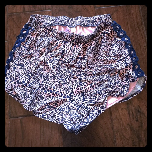 Francesca's Shorts size Large
