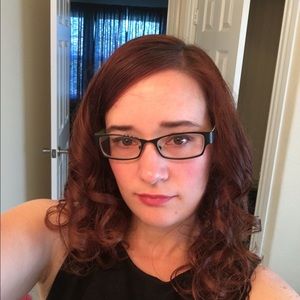 Meet your Posher, Monique