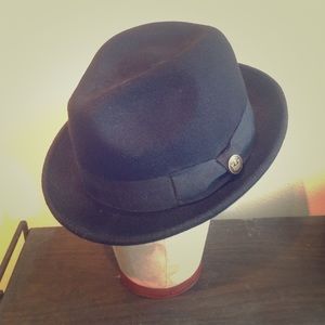 Goorin Bros. Good Boy stingy brim fedora