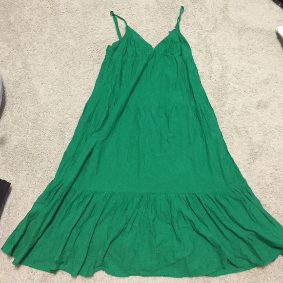 NWT green Old Navy sun dress with ruffle. Size M
