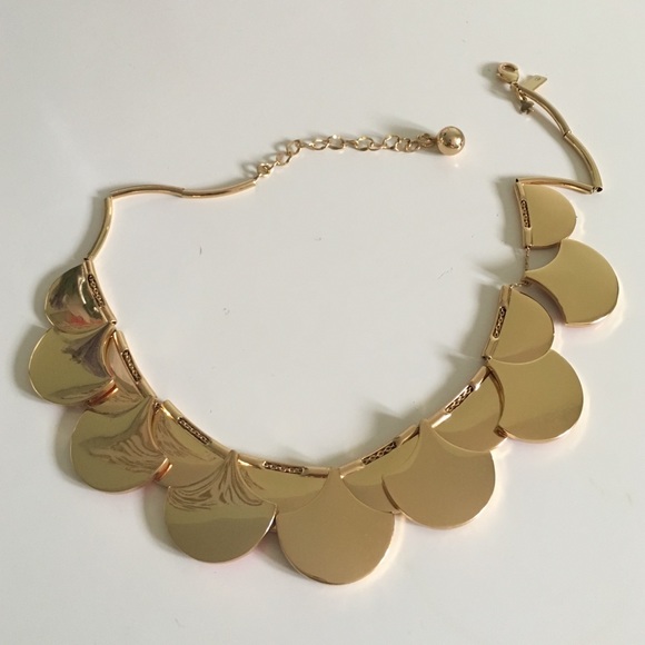 ❌SOLD❌ Kate Spade Pink Scallop Necklace - Picture 3 of 3