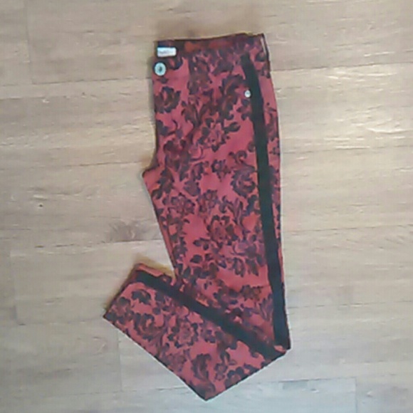 Velvet Skinnies