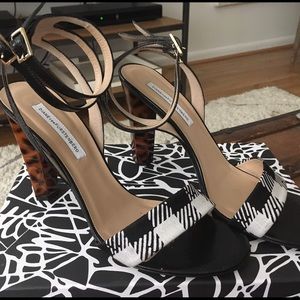 DVF Vera Too heels 9 like new