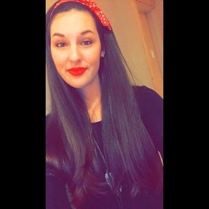 Meet your Posher, Dlynn