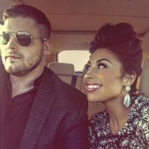 Meet your Posher, Hillary