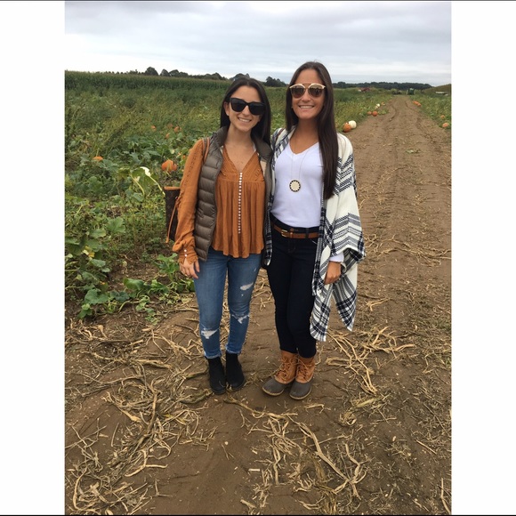 Meet your Posher, Samantha - Picture 3 of 3