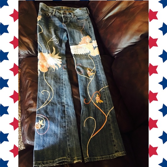 Super duper cute jeans 😍 with special design