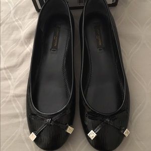 💢sold💢Authentic Louis Vuitton flat 6