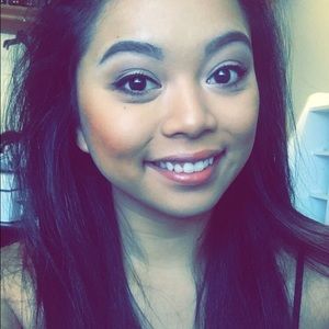 Meet your Posher, Riana