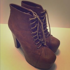 ⭐️⭐️MOVING SALE⭐️⭐️Brown Chunky Heel Boots