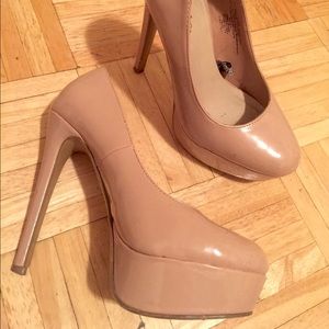 Nude Xhilaration Pumps