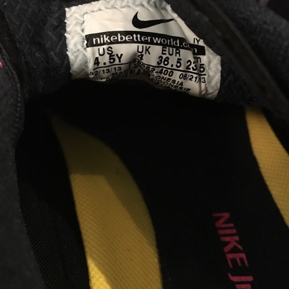 Nike cleats men's 4.5 - Picture 3 of 4