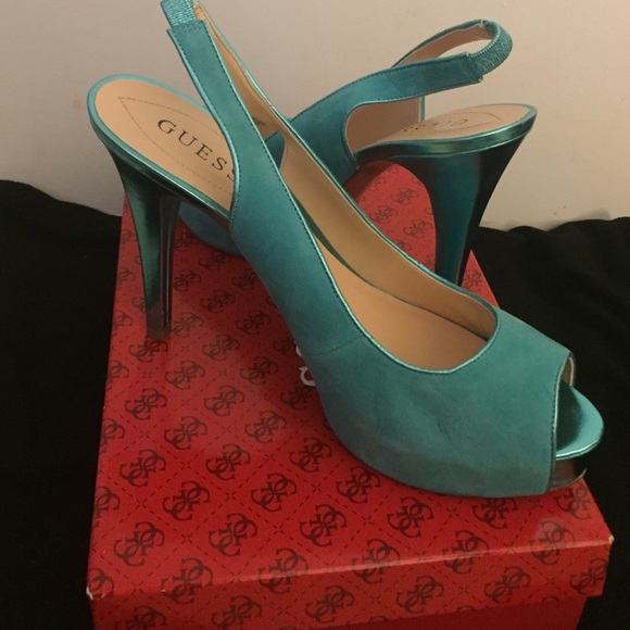 Shoes - Picture 1 of 3