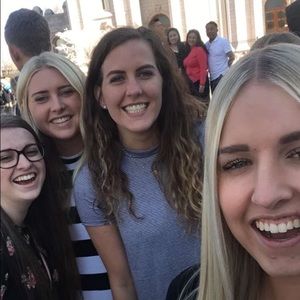 Meet your Posher, Danielle