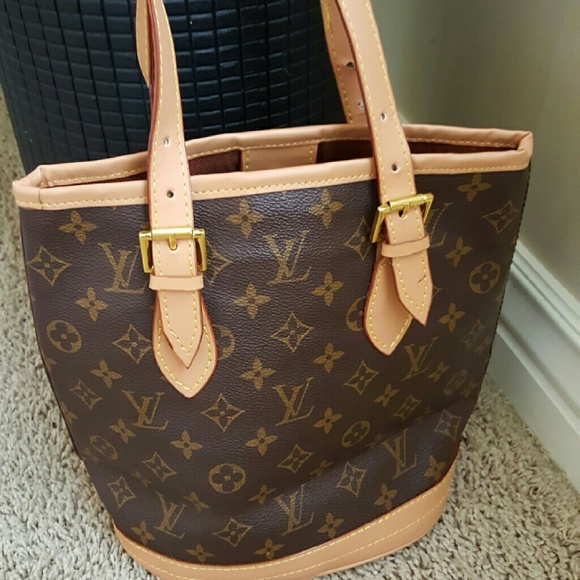 mini shoulder bag never used