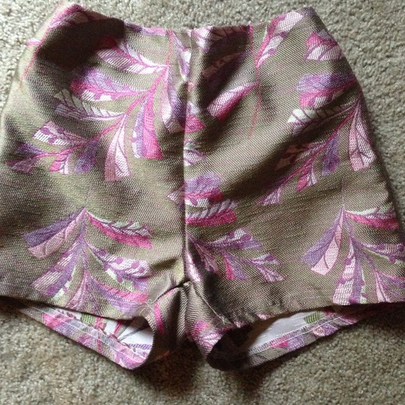 Urban outfitters high waisted shorts - Picture 1 of 3