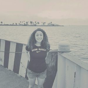 Meet your Posher, Regina