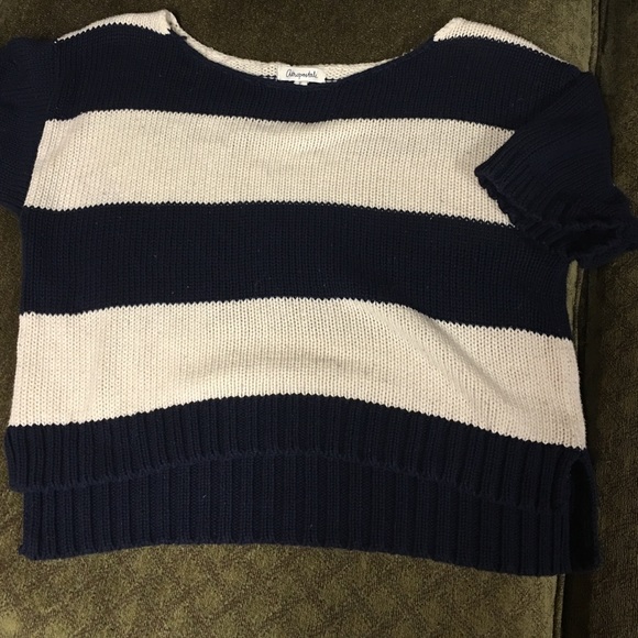Aero Crop sweater