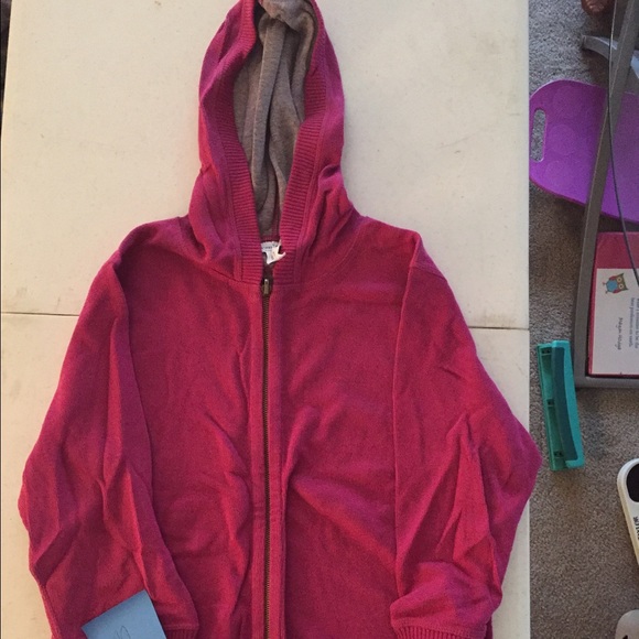 Pink 3/4 length sleeve zip up hoody