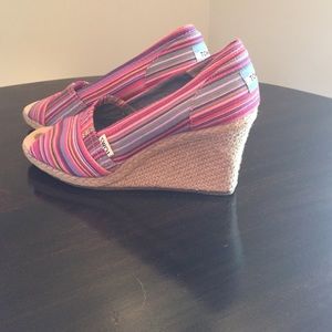 Toms Wedges