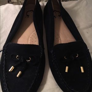 C Wonder navy flats