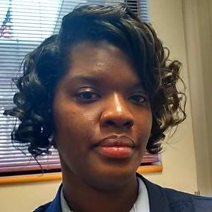 Meet your Posher, Micheala
