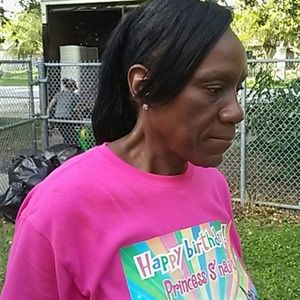 Meet your Posher, Vera