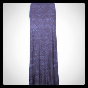 Billabong maxi. Adjustable waist. Large