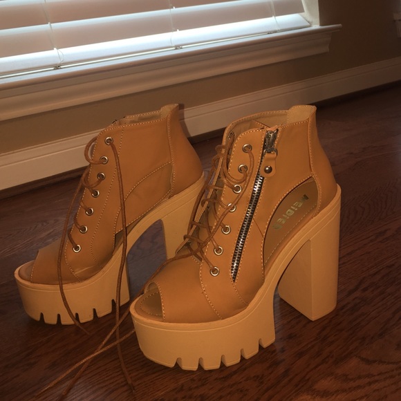 Tan Wedges