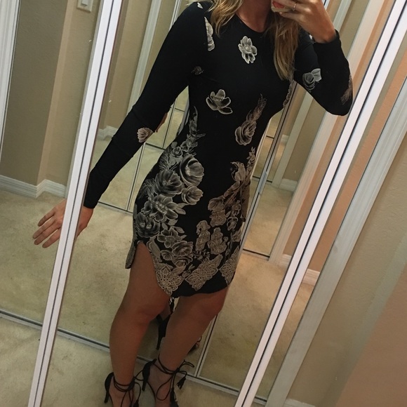 Black long sleeve fitted dress