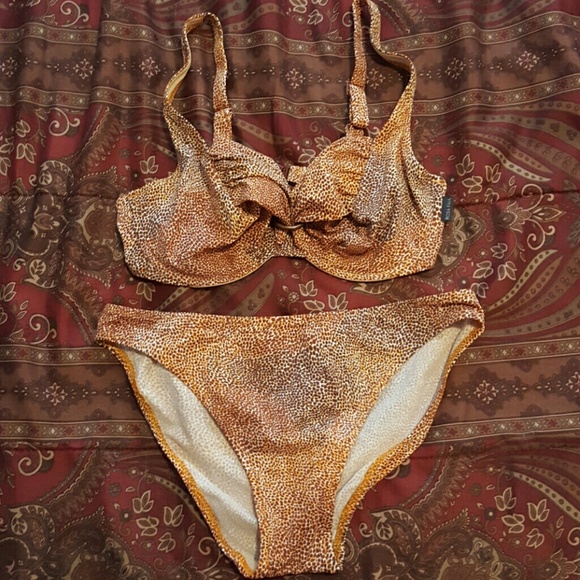 Bikini brand new size 8 C cup! Great for the sprin