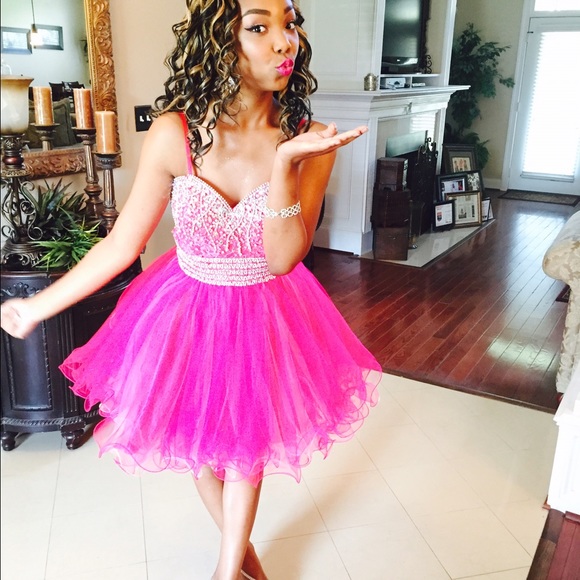 Formal dress - Picture 2 of 2