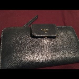 Fossil wallet