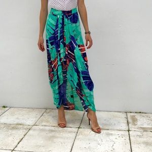 Colorful patterned high low skirt