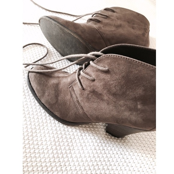 🆕 MIA laced booties