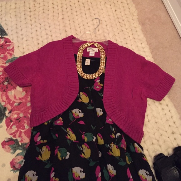 SOLD! Old Navy Knit Raspberry Shrug - Picture 2 of 4