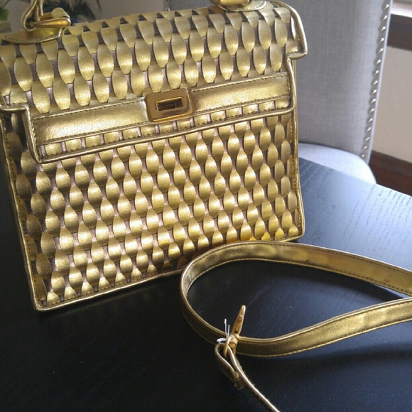 Purse.