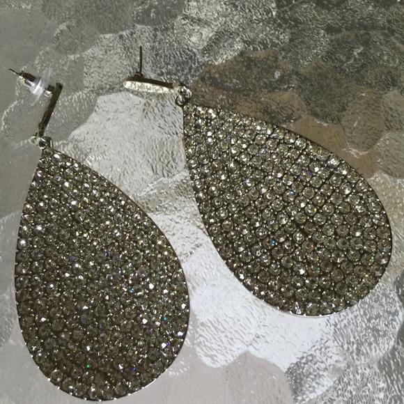 Silvertone LARGE TEARDROP CLEAR CRYSTAL EARRINGS