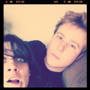 Meet your Posher, Hillary