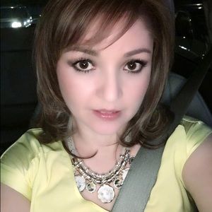 Meet your Posher, Eva