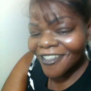 Meet your Posher, Pamela