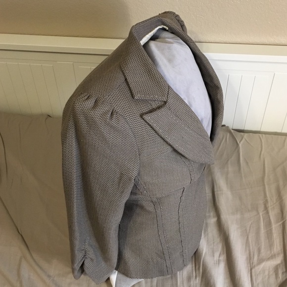 Jacket - Picture 2 of 4